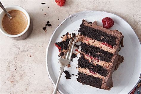 gluten-free-chocolate-mousse-cake-with-raspberries image