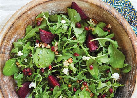 arugula-and-goat-cheese-salad-with-roasted-beets image