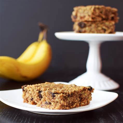super-cinnamon-raisin-banana-oat-bars-recipe-go image