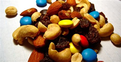 peanut-raisin-and-chocolate-clusters image