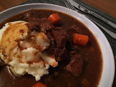 slow-cooked-beef-and-red-wine-casserole-slow image