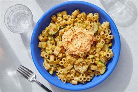recipe-corn-zucchini-pasta-with-spicy-ricotta-blue image