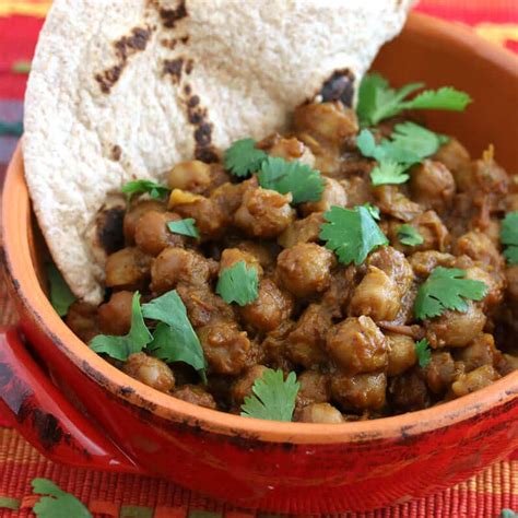 roasted-chickpea-curry-chana-masala-the-daring image