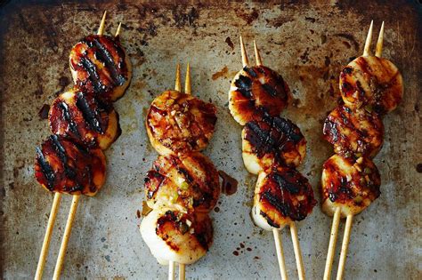 best-grilled-scallops-recipe-how-to-grill-sea-scallops image