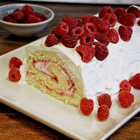 raspberry-cake-roll-ready-set-eat image
