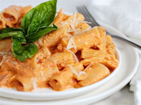 creamy-roasted-red-pepper-pasta-seasons-and image