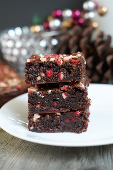 peppermint-brownie-recipeextra-fudgy-dessarts image