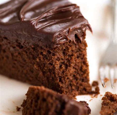 easy-chocolate-fudge-cake image