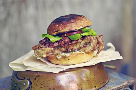 recipe-the-perfect-soft-shell-crab-blt-the-globe-and image