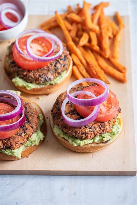 quinoa-burger-plant-based-recipe-feelgoodfoodie image
