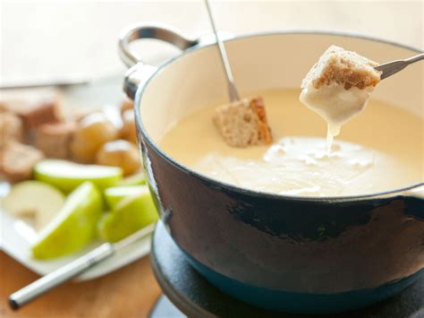 recipe-classic-le-gruyre-fondue-whole-foods-market image