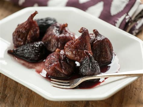 recipe-simple-spiced-figs-whole-foods-market image