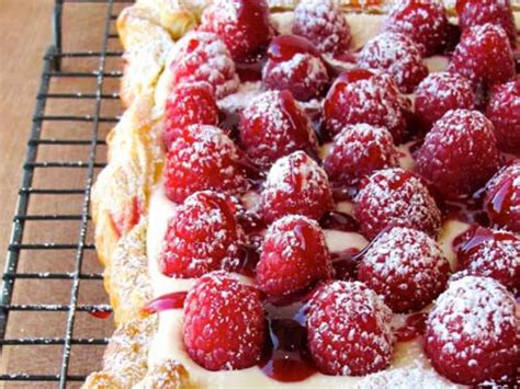 rustic-raspberry-lemon-cheesecake-tart image