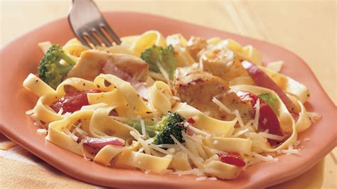 fettuccine-with-chicken-and-vegetables image