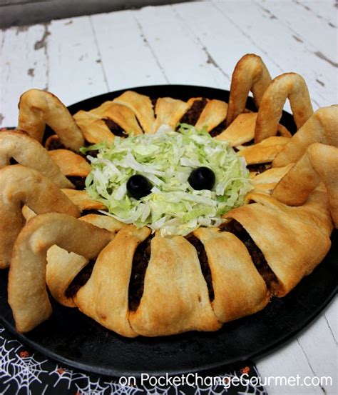 fun-halloween-food-idea-for-kids-spider-taco-ring image