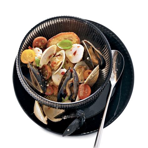 shellfish-in-brodetto-recipe-dave-pasternack-food image