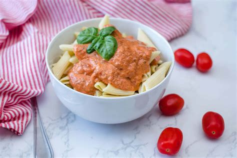 easy-ros-pasta-sauce-oh-my-veggies image