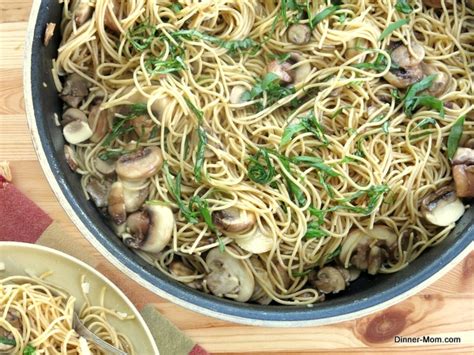 pasta-with-olive-oil-garlic-and-mushrooms-the image