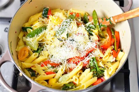 pasta-primavera-loaded-with-vegetables-and-lemon image