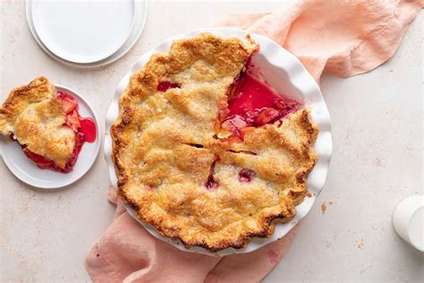 peach-raspberry-pie-recipe-simply image