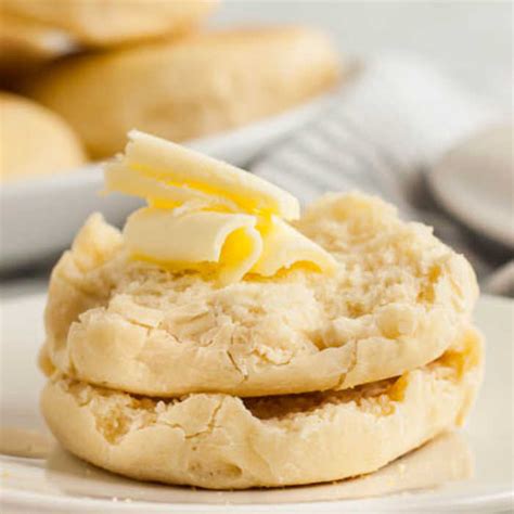easy-homemade-english-muffins-fluffy-english-muffin image