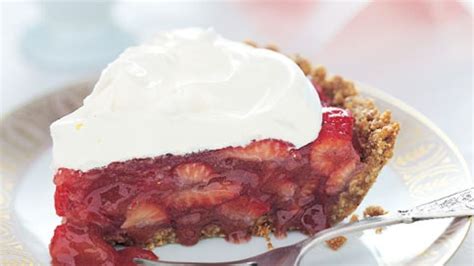 strawberry-icebox-pie-with-almond-crust-recipe-bon image
