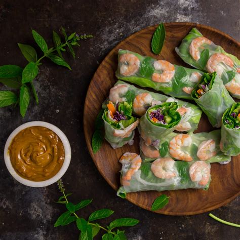 vietnamese-summer-rolls-with-peanut-dipping-sauce image