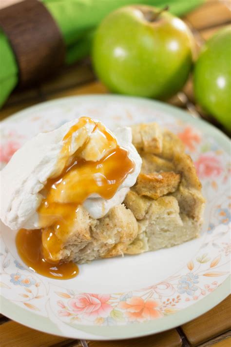 perfect-caramel-apple-bread-pudding-thebestdessertrecipescom image