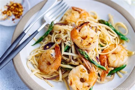 japanese-pasta-with-shrimp-and-asparagus-海老とアスパ image