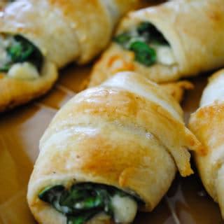 cheesy-spinach-crescent-rolls-recipe-flavorite image