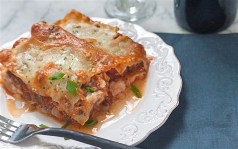 homemade-lasagna-with-meat-and-three-cheeses image