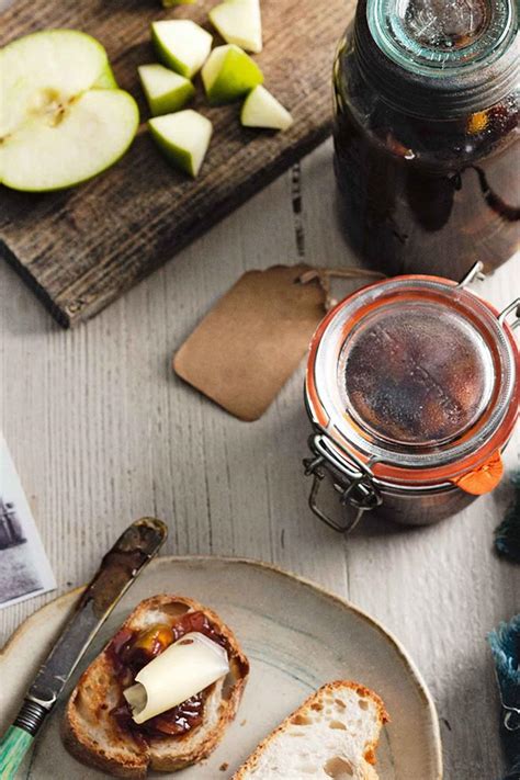 an-easy-spiced-apricot-chutney-recipe-country-style image
