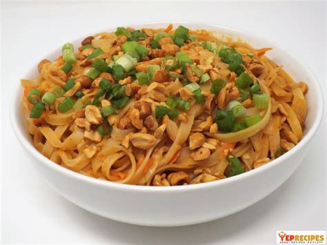thai-vegetable-peanut-noodles-recipe-yeprecipes image