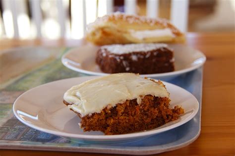 carrot-cake-with-cream-cheese-frosting-diabetic image