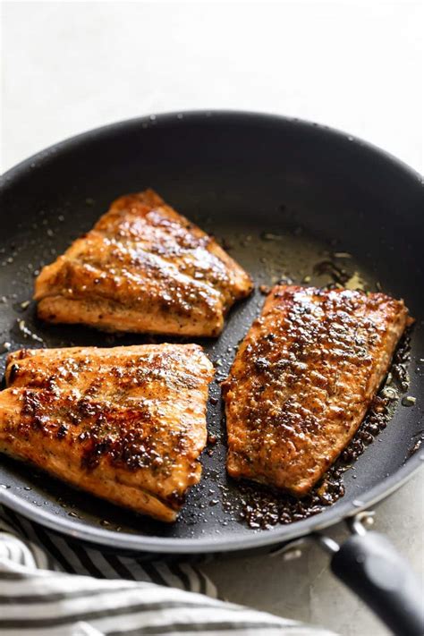 5-ingredient-honey-mustard-salmon-a-sassy-spoon image