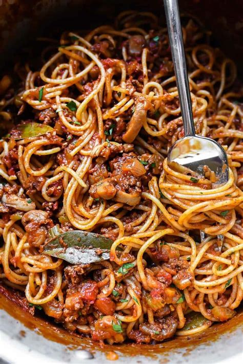 spaghetti-and-meat-sauce-recipe-foodiecrushcom image