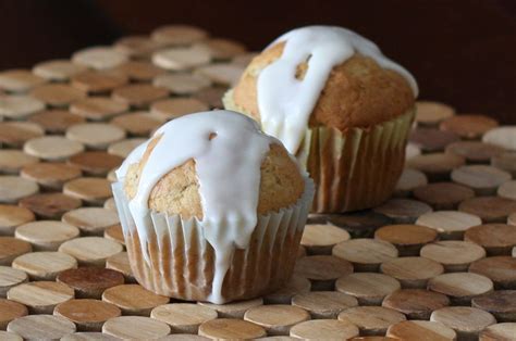 moist-banana-cupcakes-with-vanilla-icing image