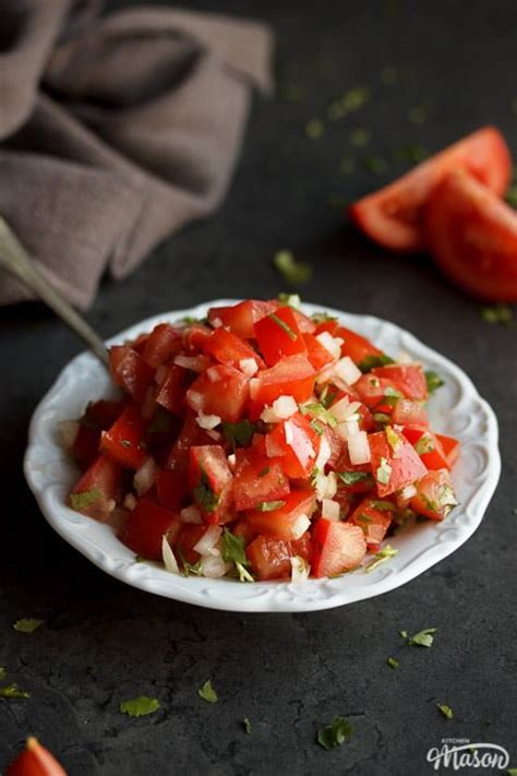 super-easy-fresh-tomato-salsa-recipe-step-by-step image