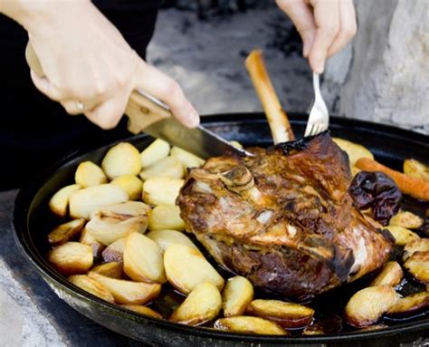 cooking-croatia-roasted-lamb-under-the-bell image