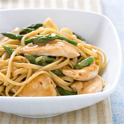 sesame-noodles-with-chicken-and-asparagus-cooks image