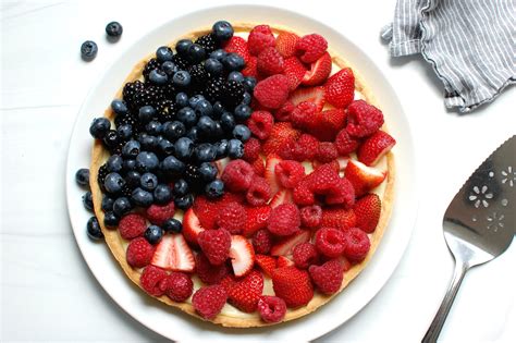 american-flag-berry-fruit-tart-unpeeled-journal image