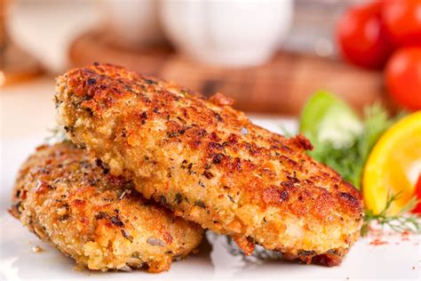 what-to-serve-with-fish-cakes-10-easy-options-insanely image