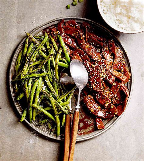 soy-glazed-flank-steak-with-blistered-green-beans image