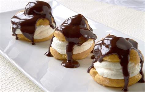 recipe-cream-puffs-with-dark-chocolate-sauce-always-foodie image