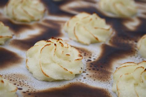 crispy-mashed-potato-rosettes image