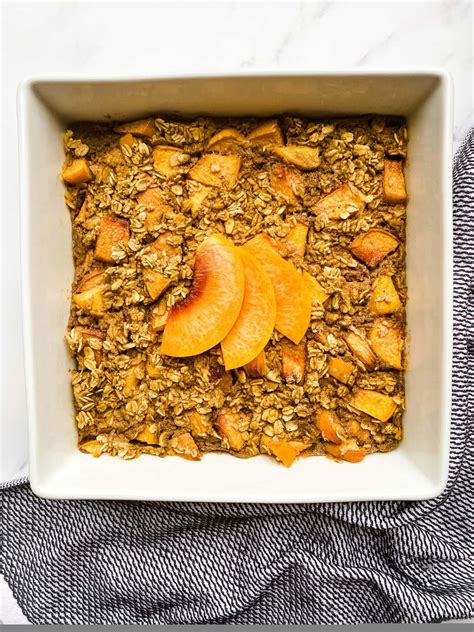 peach-cobbler-baked-oatmeal-cooking-with-fudge image