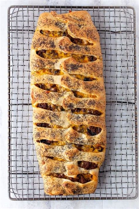 easy-ground-beef-and-cheese-stromboli-cook-fast image