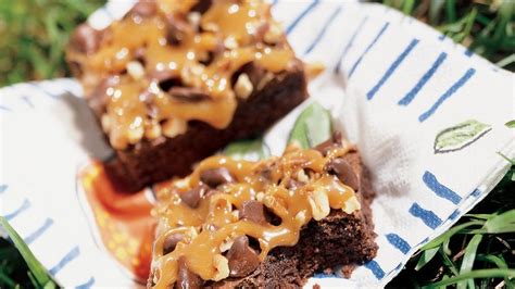 caramelicious-brownies-recipe-pillsburycom image