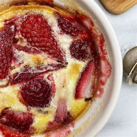 strawberry-clafoutis-clafoutis-aux-fraises-baking-like-a image