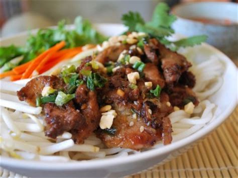 vietnamese-grilled-pork-over-vermicelli-noodles-tasty image